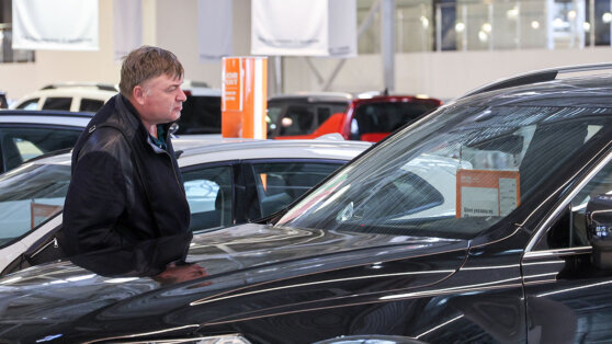    Аналитики назвали самые популярные цвета автомобилей в России весной 2024 года Роман Захаров