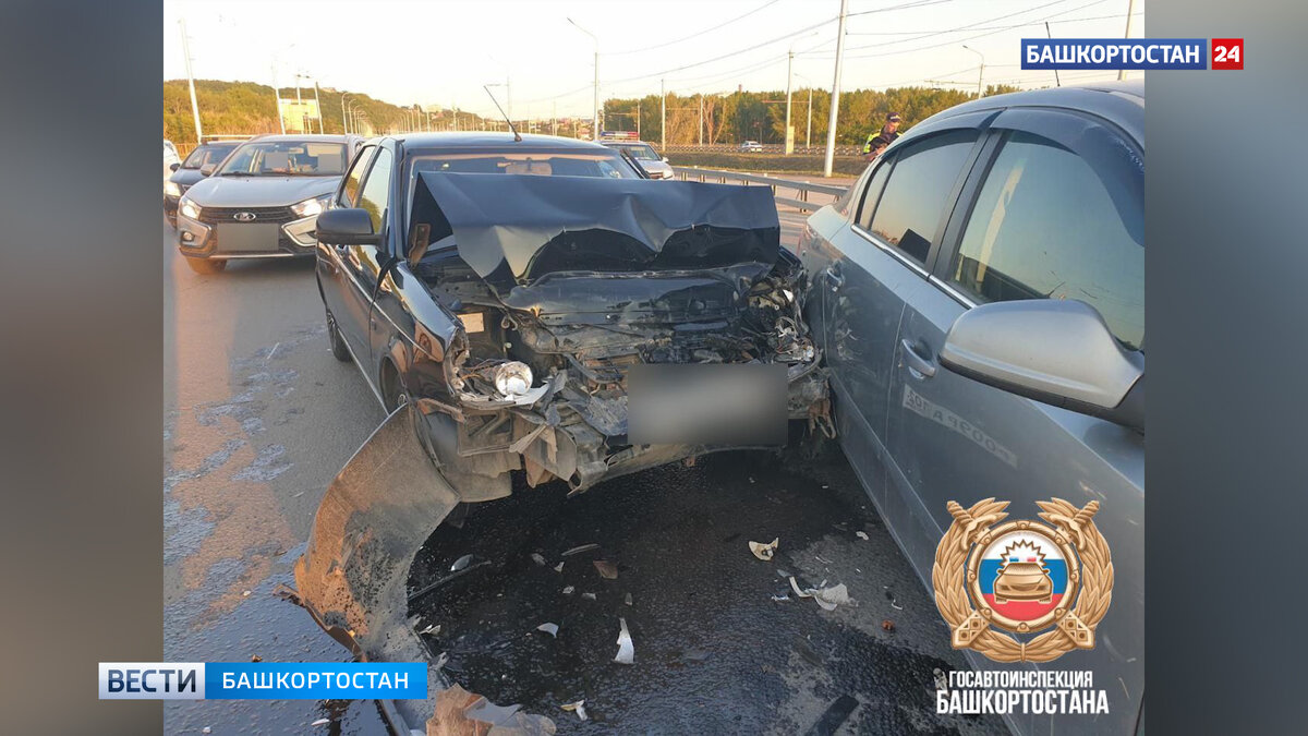    В Уфе на Затонском шоссе столкнулись сразу пять машин: пострадала 60-летняя женщина
