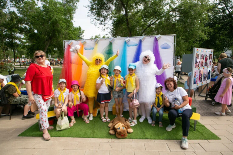    Для оренбуржцев организованы праздничные мероприятия в Международный день защиты детей Белов Михаил Александрович