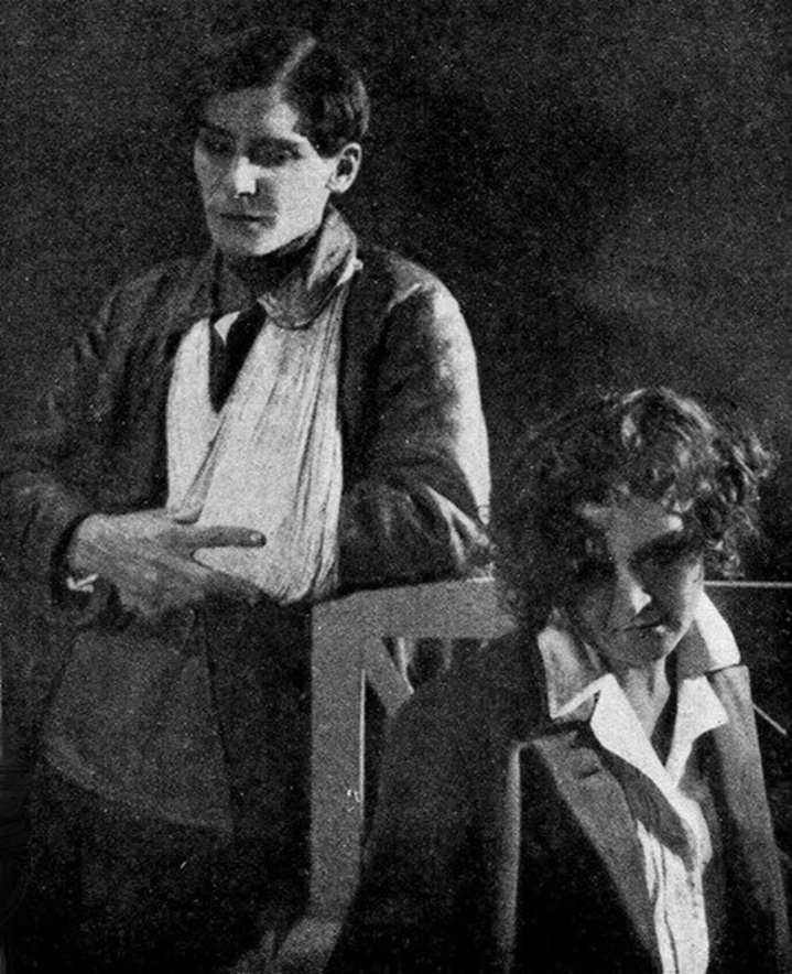 В фильме "Ордер на арест", 1925 год