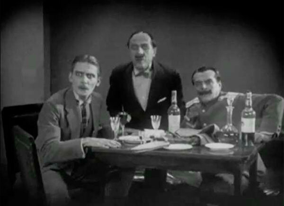 Н. Кутузов (слева) в фильме "Провокатор", 1928 год