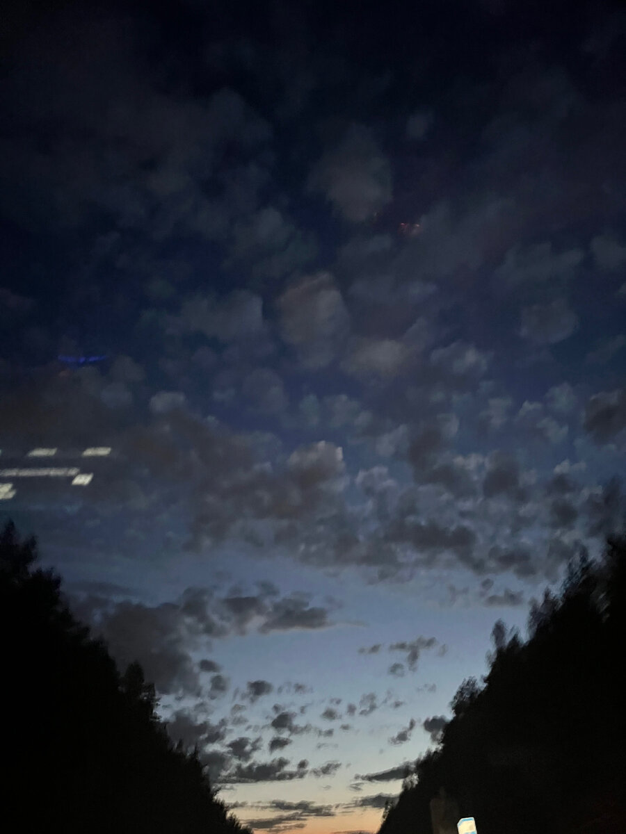 Еще фото из вчера ))) 23-30 , а будто раннее утро 😍