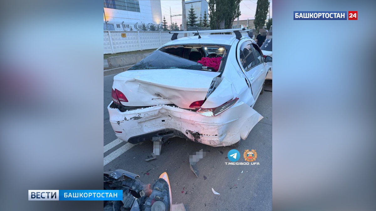    Двое детей пострадали в тройном ДТП на улице Сельской Богородской в Уфе