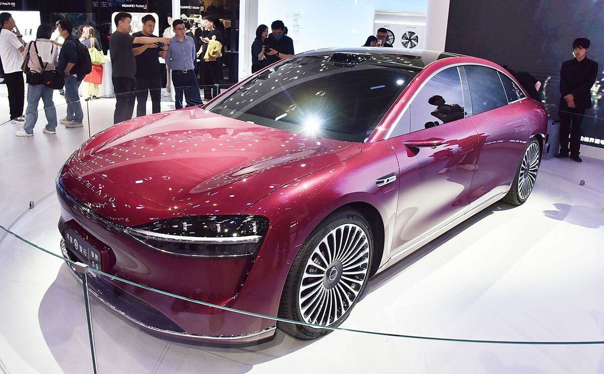 Stelato S9 - новый полностью электрический представительский седан совместной разработки BAIC и Huawei