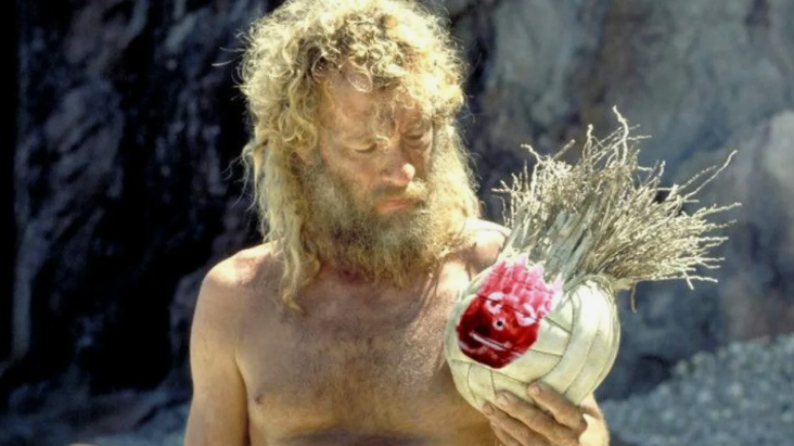 Хэнкс разговаривает с мячом на необитаемом острове, кадр из фильма "Изгой", США, 2000 