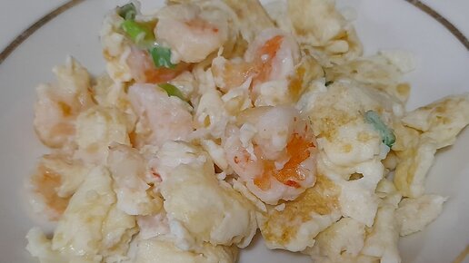 Китайская яичница-болтунья с креветками - вкусный и полезный завтрак