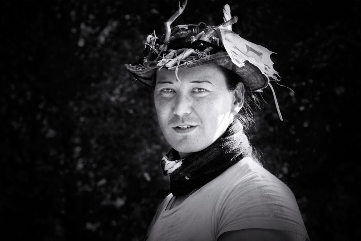 У нарцисса во взрослом возрасте происходит регрессия в детское состояние и существует разница между физическим календарным возрастом и возрастом ментальным