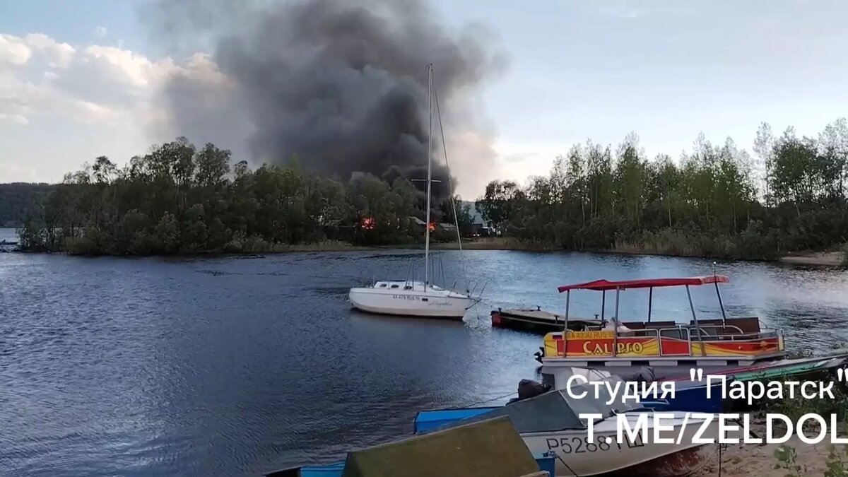 В Зеленодольске сгорели две дачи, построенные на острове самовольно |  inkazan.ru | Дзен