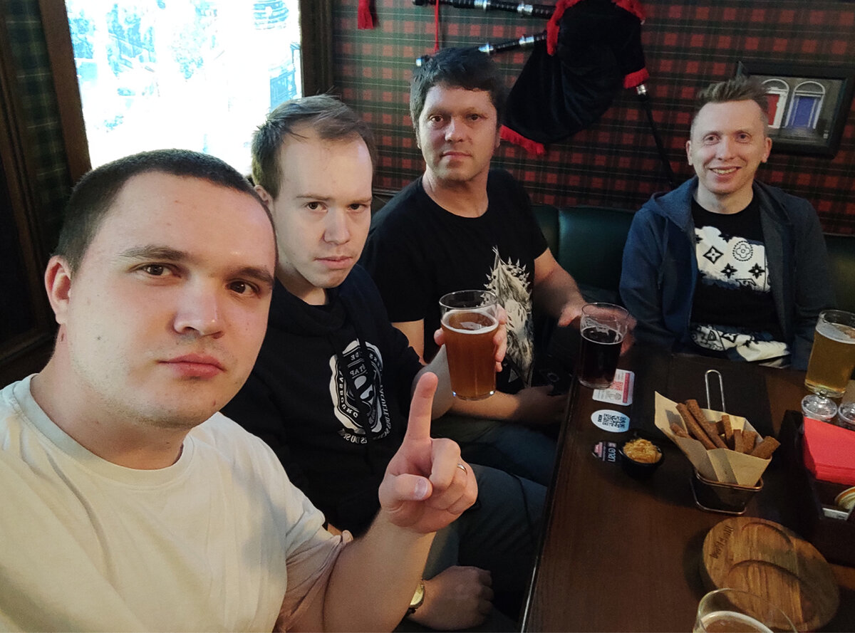 Я, Никита, Игорь и Дима.