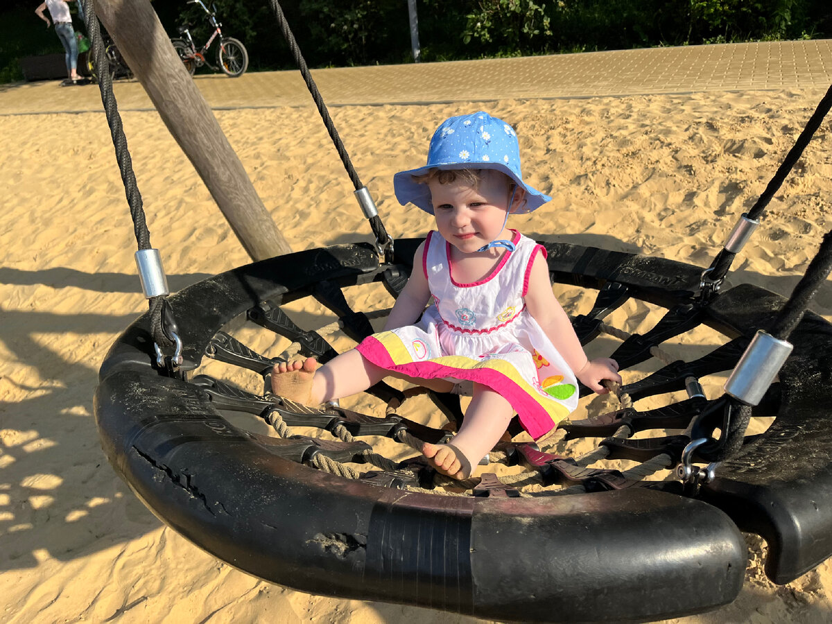 После купания ног - качель. Фото в озере нет) 