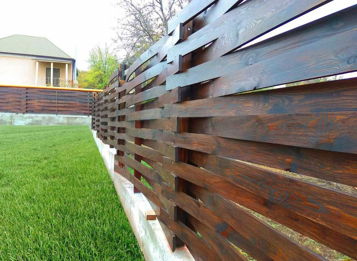 Фото не автора. В наших суровых краях такая красота долго не живёт