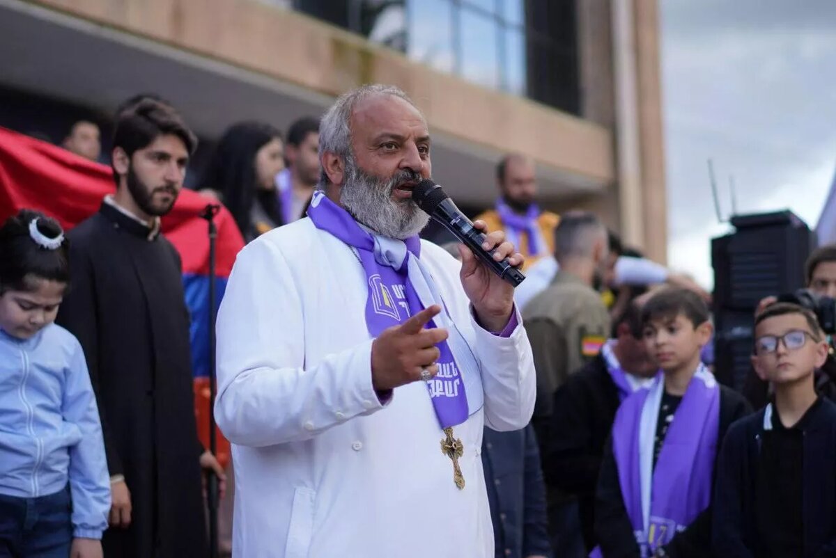 © Photo : Ազգային ճակատ