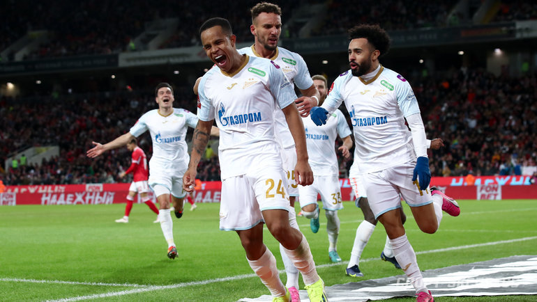    Футболисты «Зенита».Дарья Исаева