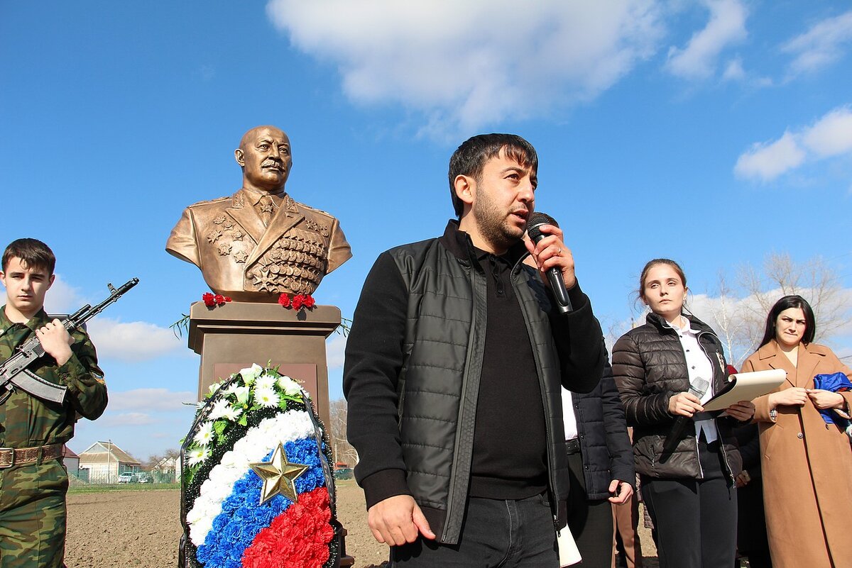 Напомним, что в рамках Всероссийского благотворительного патриотического проекта «Аллея Российской Славы», 12 марта общественная организации молодёжи села Эдиссия «Ноев Ковчег» организовала...-4