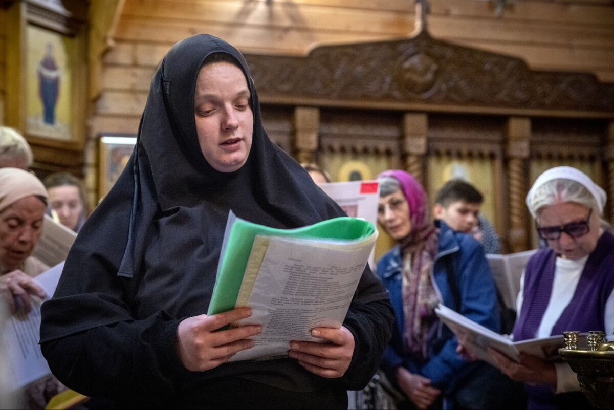 Чтение акафиста святому Ефрему новому Неа-Макрийскому чудотворцу