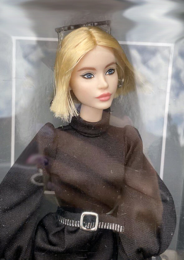 Barbie PTMI "30th Anniversary Barbie" Vogue Black