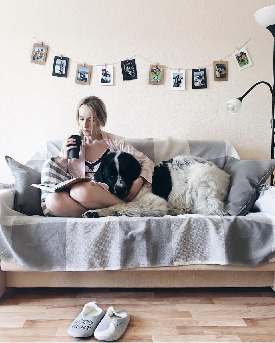 Несложно догадаться, кто больше всех переживал, что я надолго уеду