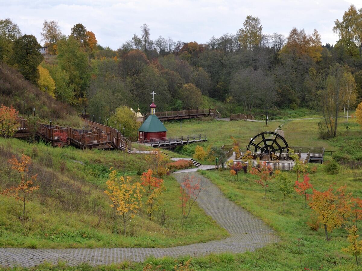    Село Радонеж © Depositphotos.com / antmos