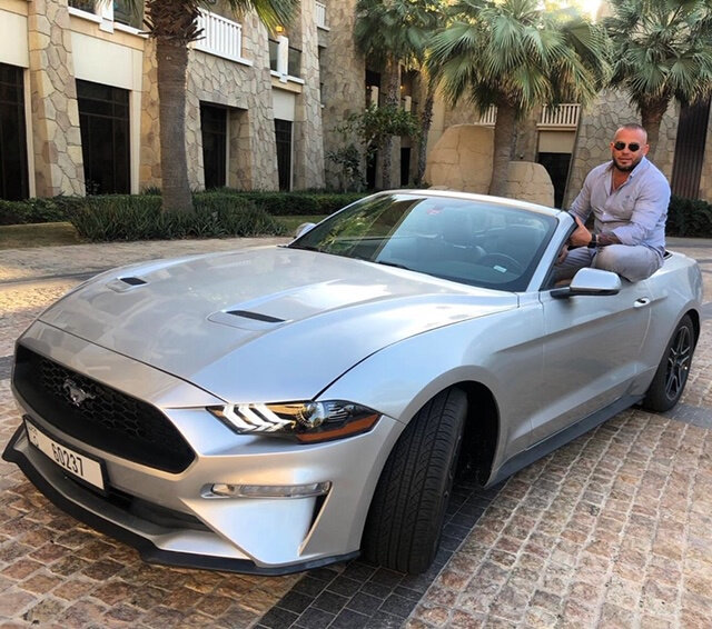 Ford Mustang - аренда abrc.ae