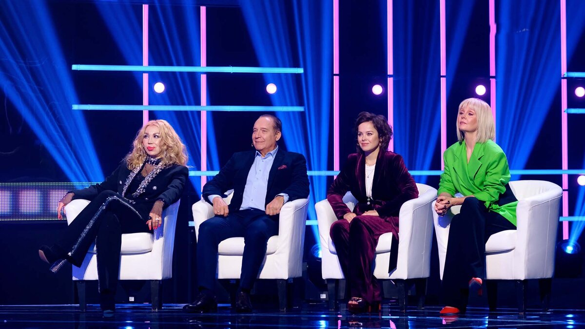 Звездное жюри 2 выпуска. Фото: скриншот с экрана в обработке автора