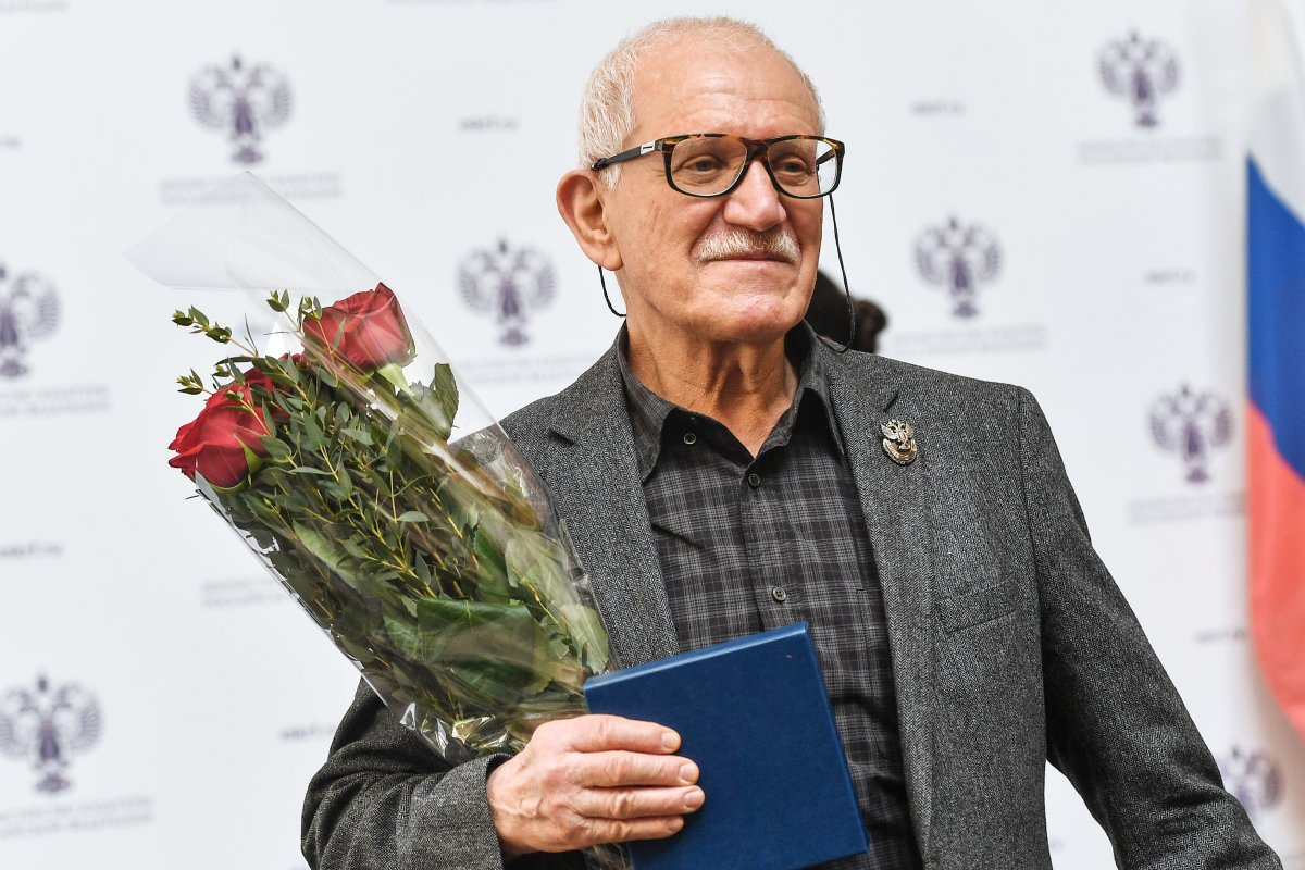 Александр Митта