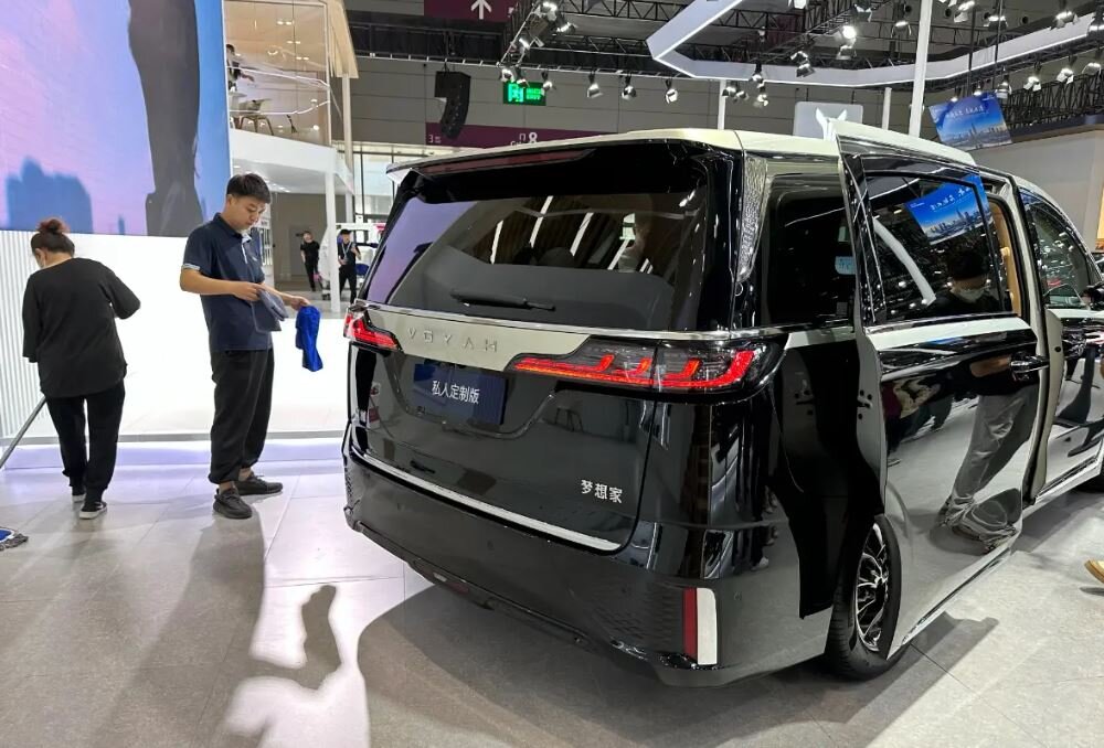 Voyah Dreamer Private Customized Edition