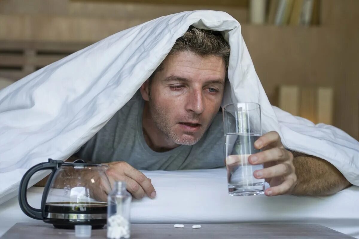 Похмельный синдром, опасное проявление интоксикации организма. Фото из интернета 