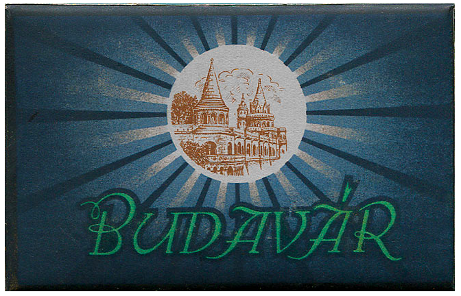 "Budavár".  Венгрия, 1960 год. 25 штук в коробке на петлях. Цена 15 форинтов. Производитель: Будапештская табачная фабрика. Владелец торговой марки: Венгерская табачная промышленность.