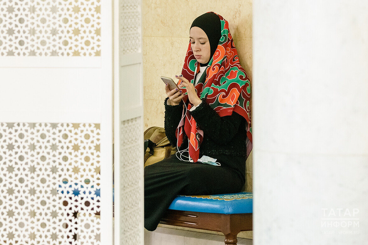 ​«Общение молодого человека и девушки в соцсетях должно быть таким, чтобы девушка могла показать эту переписку своему отцу, не стыдясь» Фото: © Салават Камалетдинов / «Татар-информ»