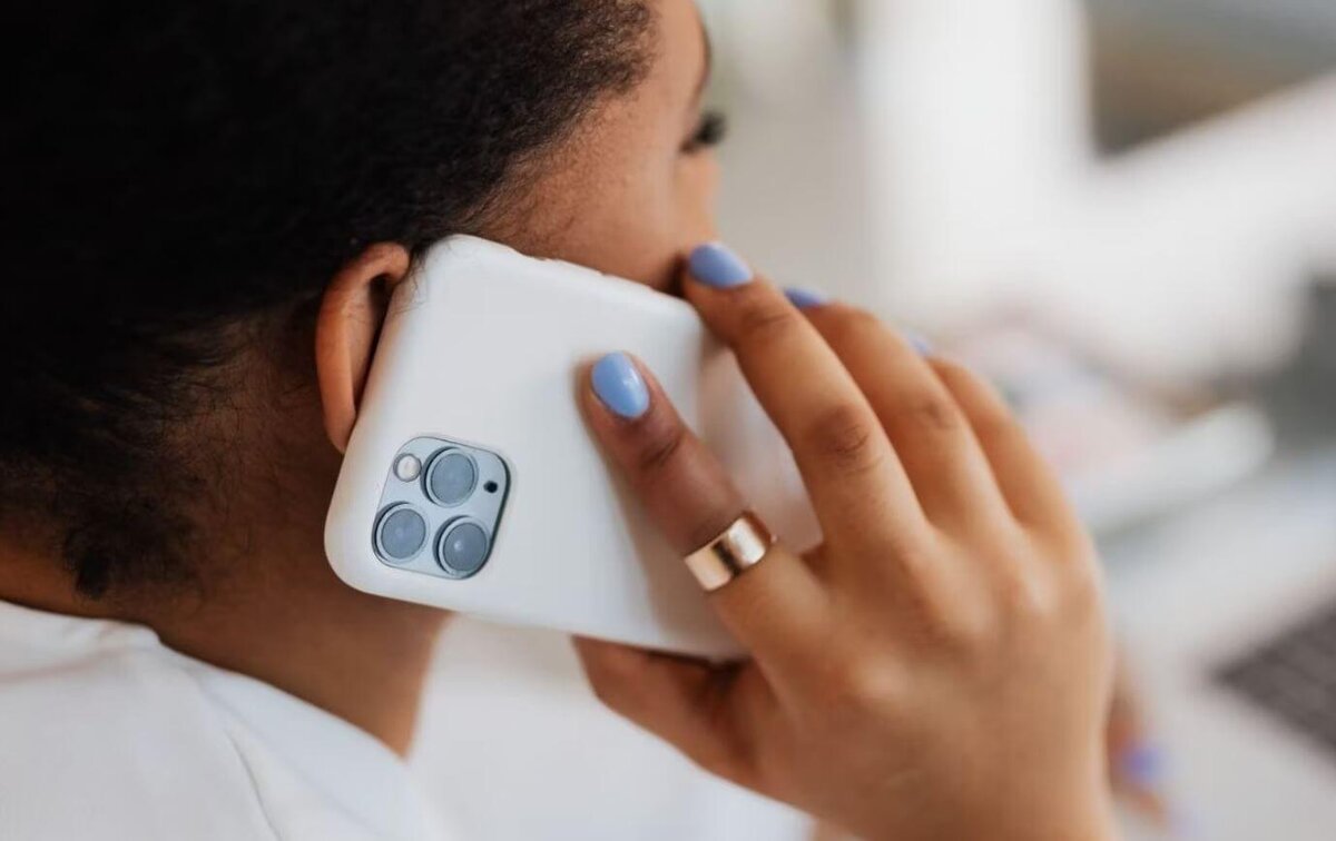    Во время вызовов Айфон может нагреваться сильнее обычного