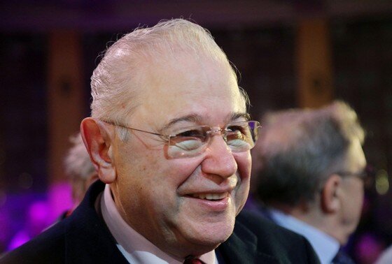    Евгений Петросян