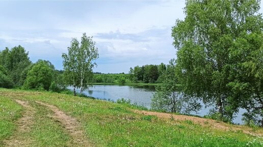 Первый день лета. Открываем купальный сезон. Делаем шашлыки. Катин дом уже покрасили. ВЛОГ 01.06.24