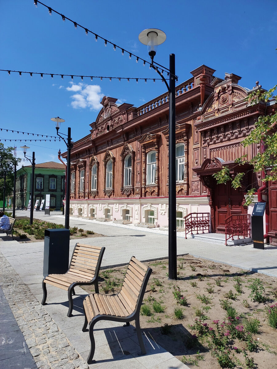 Жилой дом купца первой гильдии Буркова В. П.