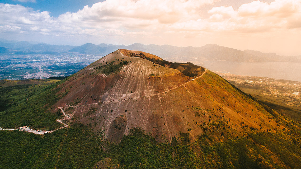 Вулкан Везувий. Источник фото www.shutterstock.com