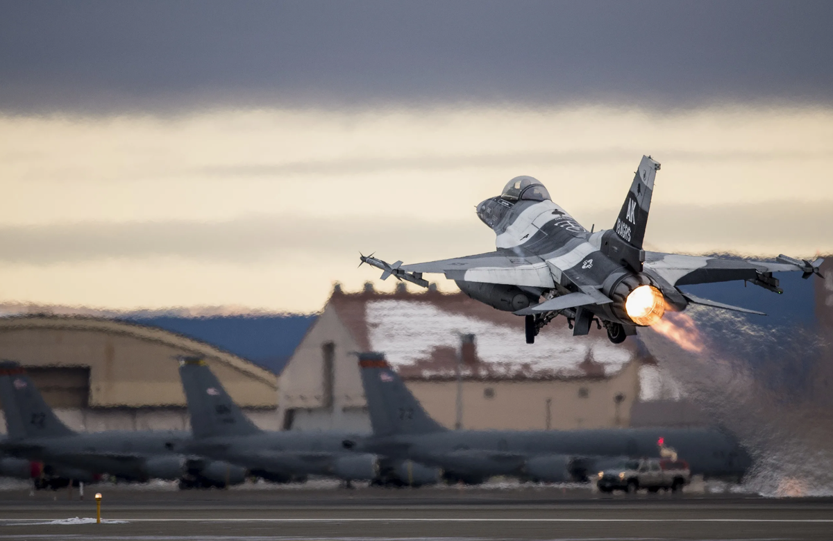 F-16