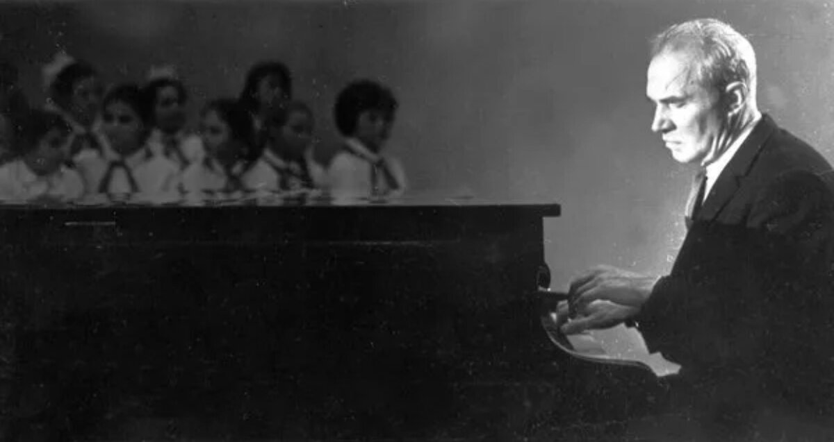 Владимир Сергеевич Локтев (1911-1968) – основатель Ансамбля. Фото взято из сети Интернет.