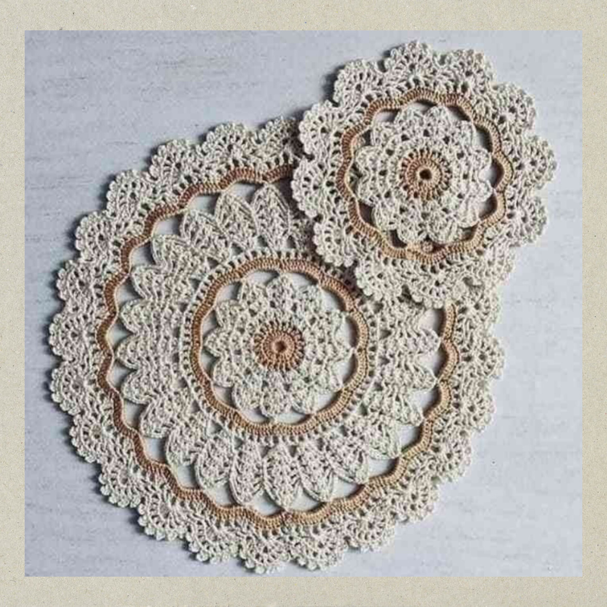 Ажурная салфетка крючком. Источник фото Pinterest.