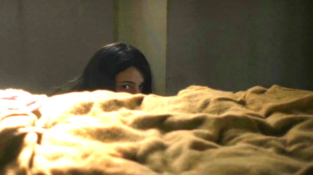 "- Кто ложился в мою постель и помял её?" © Цитата из другой сказки