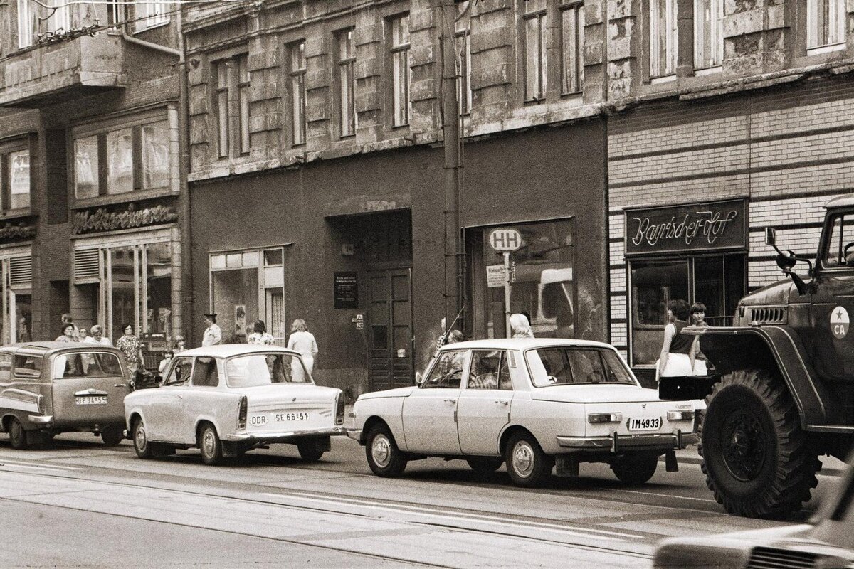 Классическая парковка! Фото Андрея Данилова...