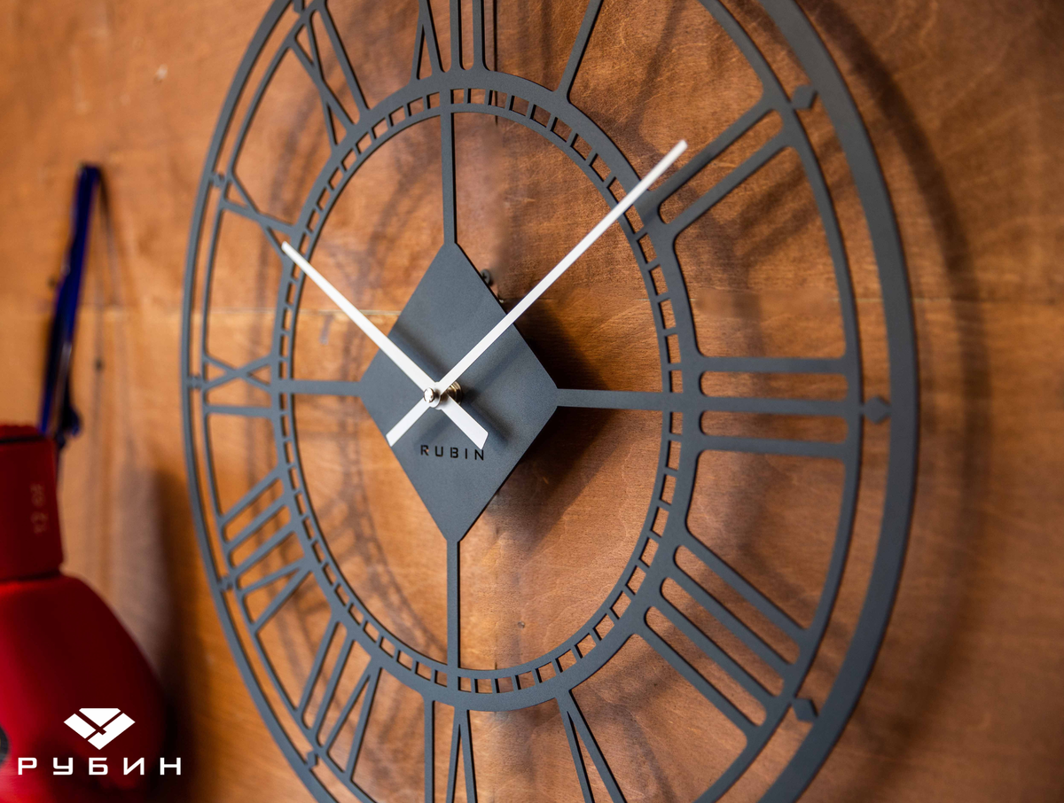 Интерьерные часы "Рубин" из металла