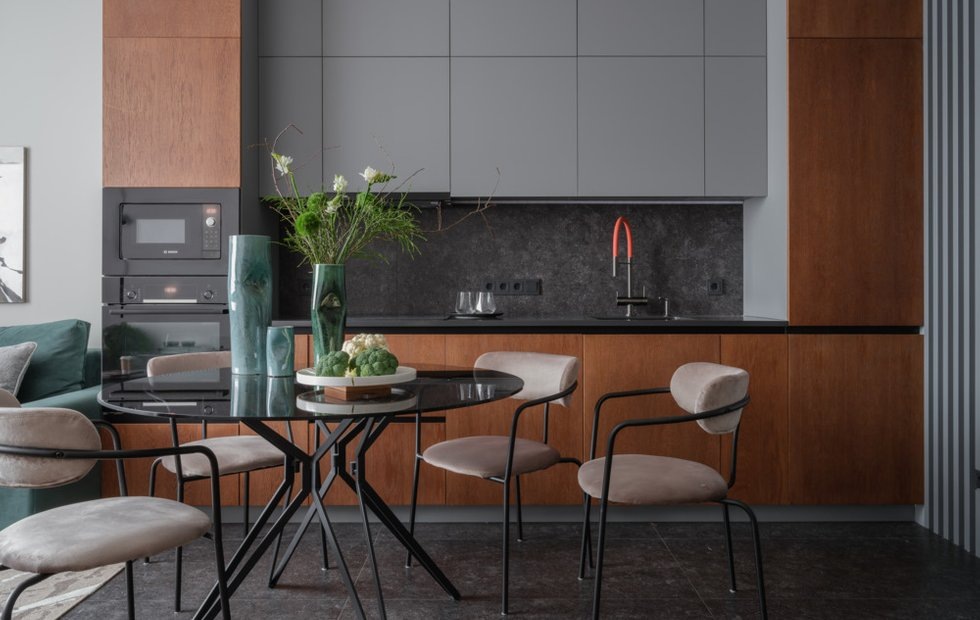 Дизайн: Иван и Анастасия Агальцовы