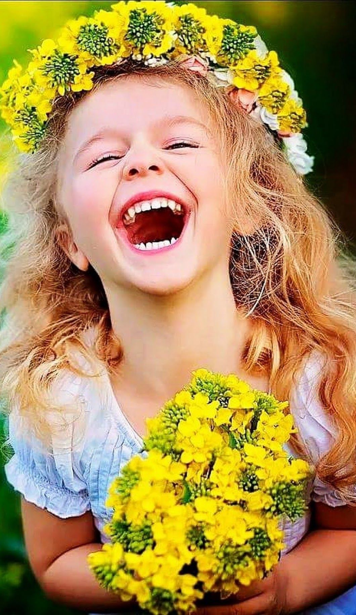 1. Улыбайтесь! Когда Вы улыбаетесь, у Вас происходит выработка гормонов счастья! 2. Давайте людям больше, чем они ожидают, и делайте это с радостью! 3. Улыбайтесь, когда общаетесь с людьми!