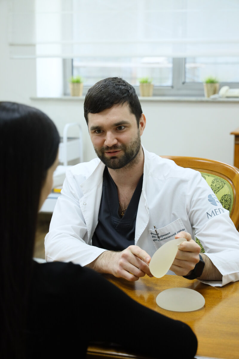 Пластический хирург клиники MEDICI Иван Андреевич Федотов