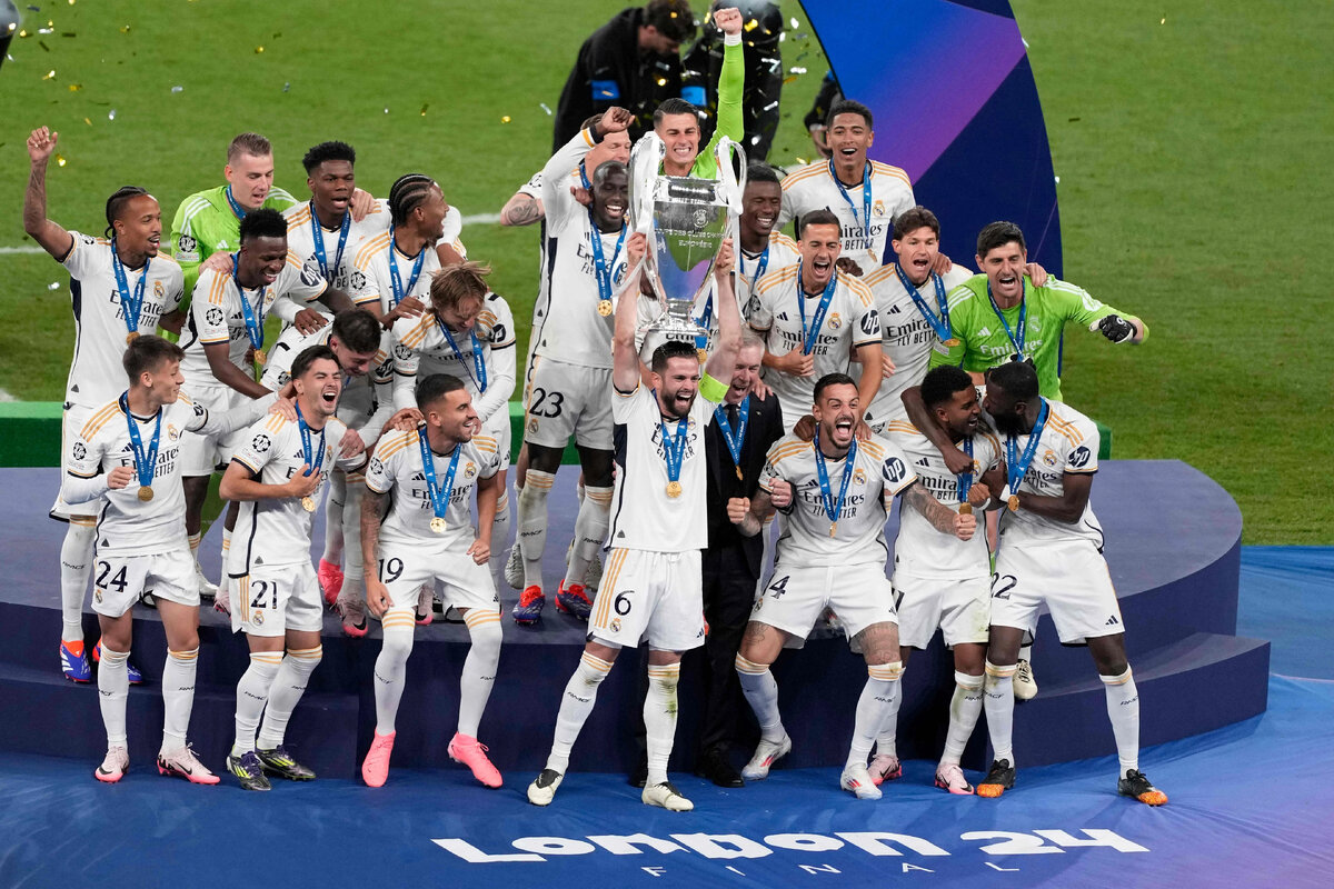 Мадридский «Реал» празднует победу в Лиге чемпионов (Фото AP / TASS)