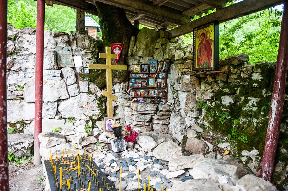 Могила святого стала местом паломничества христиан и существует и в наше время. Удивительно, что она сохранилась, несмотря на множество событий, пролетевших над землей Абхазии за эти столетия.