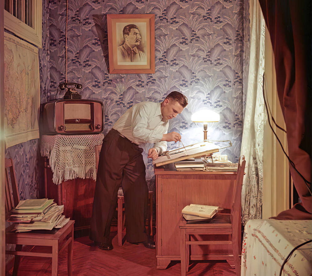 Интерьер советской квартиры начала 1950-х гг.