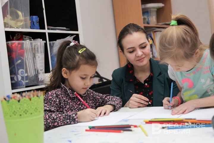«Я думаю, что сына в детсад, похоже, снова не возьмут, потому что так уже было в прошлом году». Фото: Ринат Назметдинов. Ринат Назметдинов / realnoevremya.ru