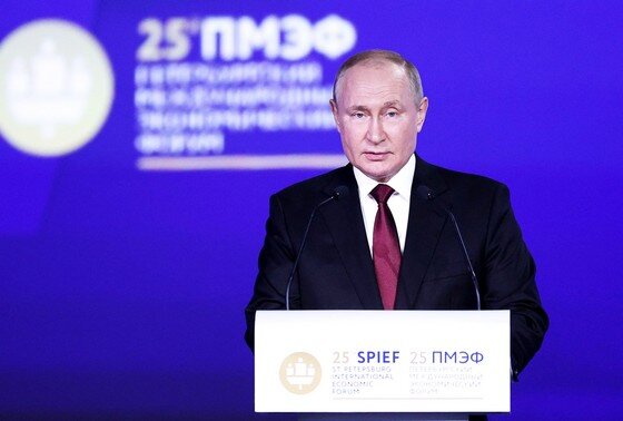    Владимир Путин на ПМЭФ-2022