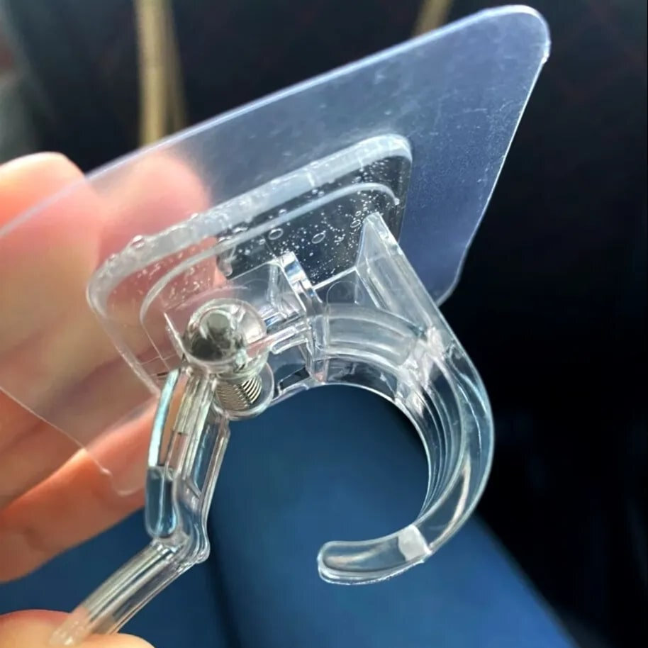    Повесить шторы без сверления стен...Фото: соцсети