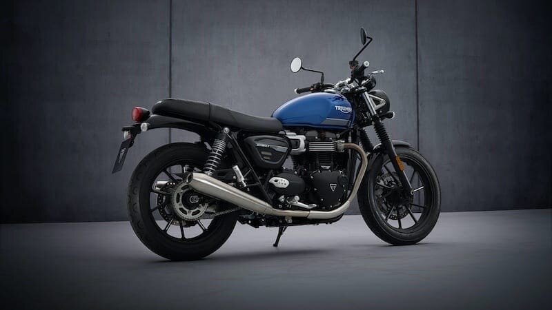 Triumph Speed ​​Twin 900 — отличный универсальный мотоцикл, мотоцикл Triumph номер один по продажам среди женщин-гонщиков.